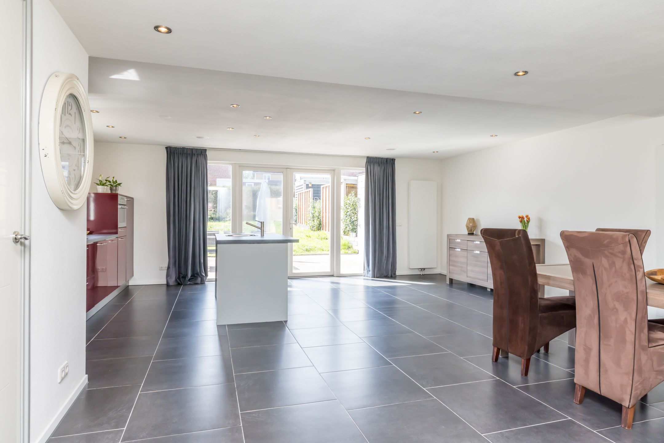 Photo 6 of Jhr. v.d. Maesenstraat 43