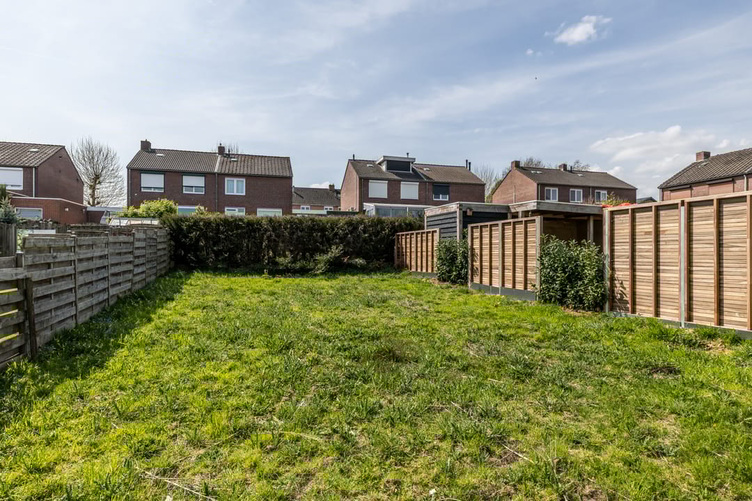 Photo 31 of Jhr. v.d. Maesenstraat 43