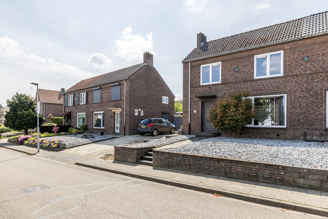 Photo 37 of Jhr. v.d. Maesenstraat 43