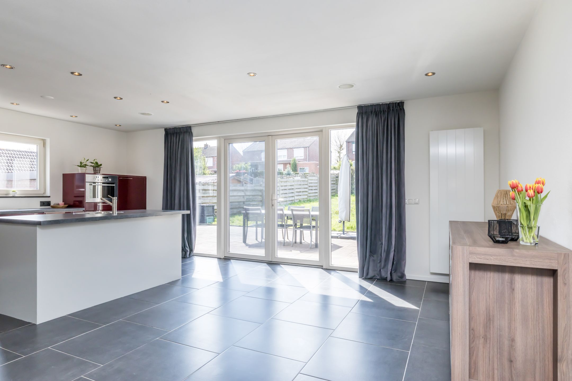 Photo 9 of Jhr. v.d. Maesenstraat 43