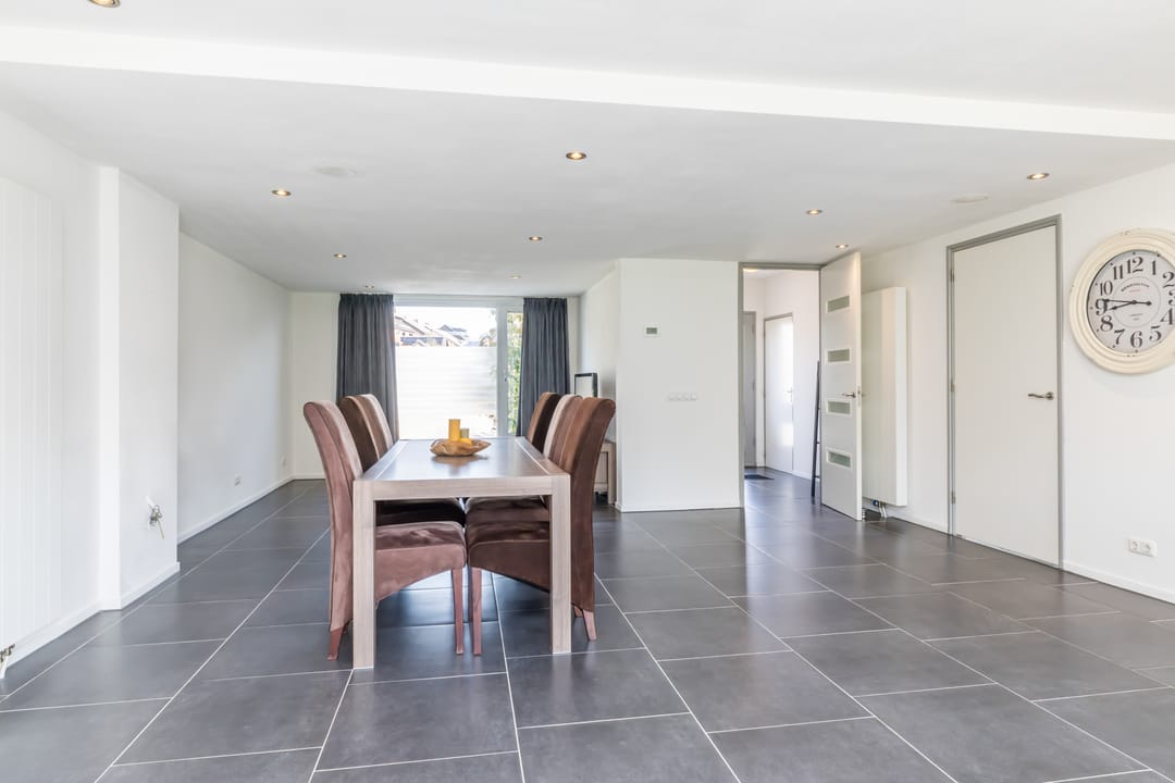 Photo 8 of Jhr. v.d. Maesenstraat 43