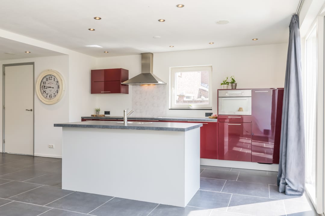 Photo 13 of Jhr. v.d. Maesenstraat 43