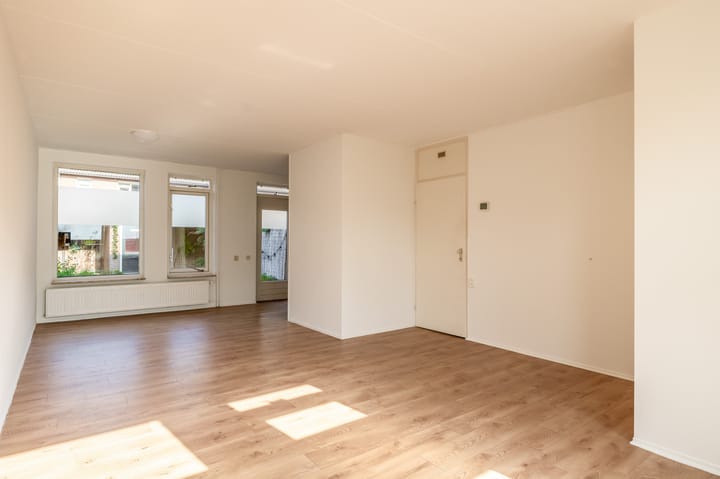 Photo 4 of Hoge Tom 16