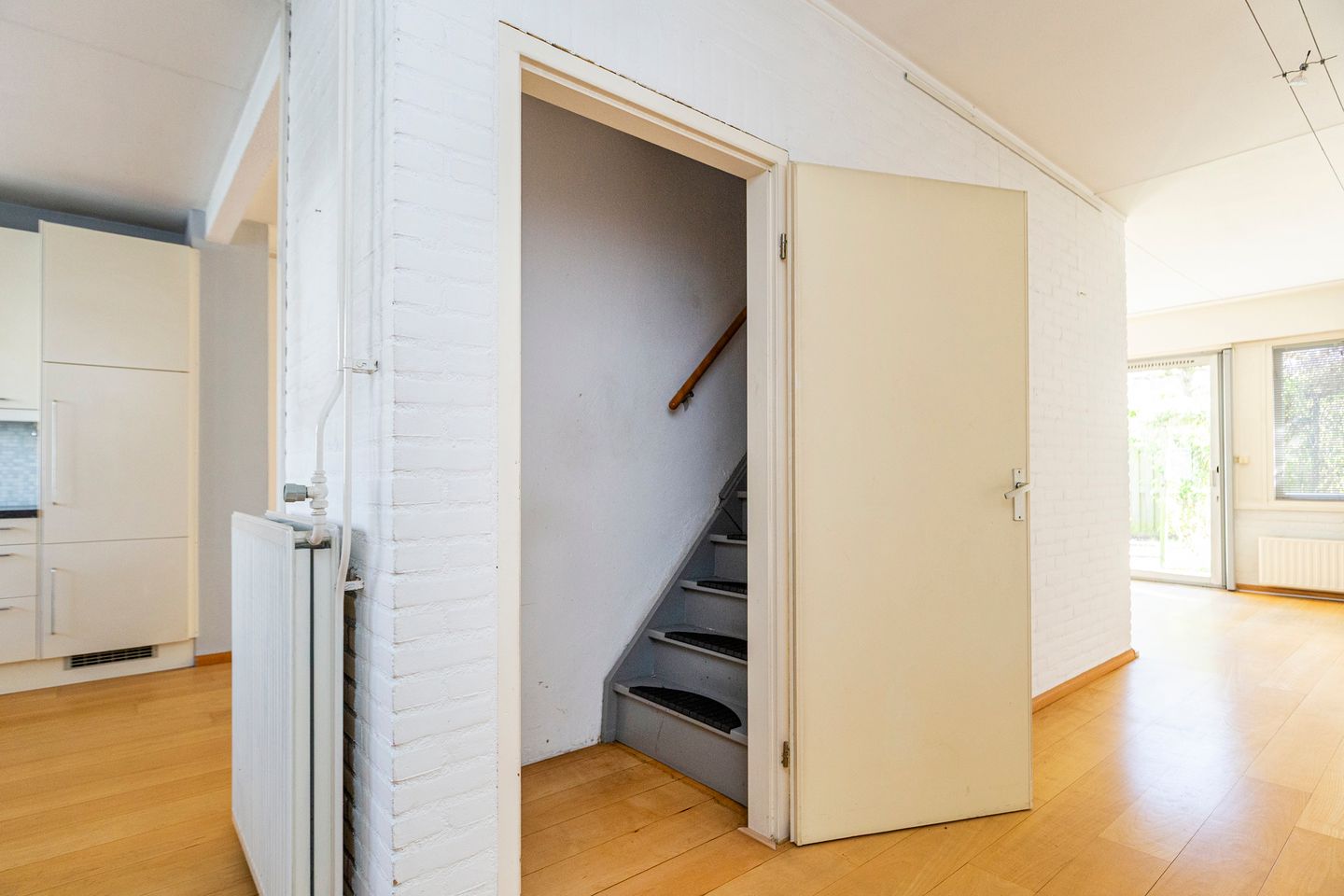 Spacious Terraced House with Four Bedrooms in Popular Koningshof Neighborhood — 18