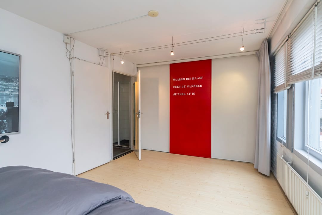 Spacious Terraced House with Four Bedrooms in Popular Koningshof Neighborhood — 21