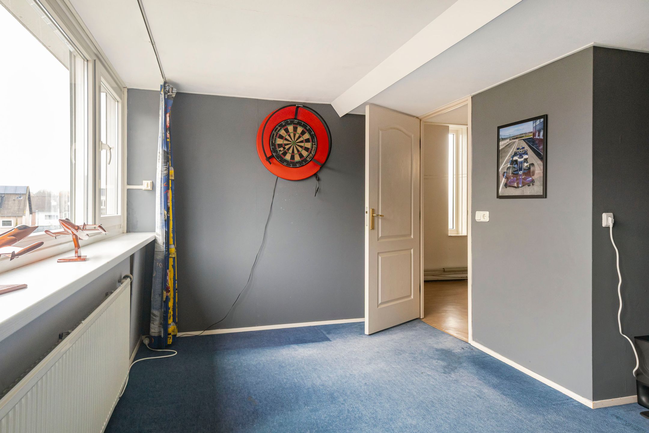 Photo 39 of Dissel 10