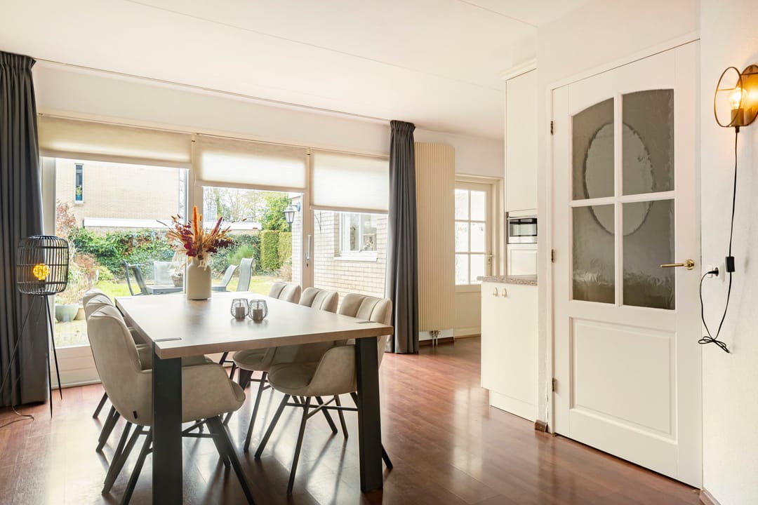 Photo 8 of Dissel 10