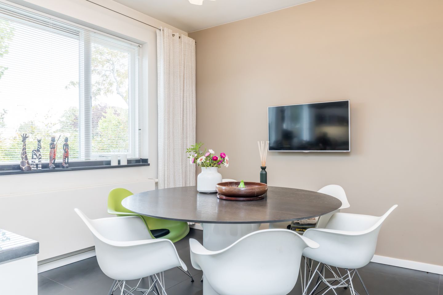 Foto 19 van W. Schweitzerlaan 5