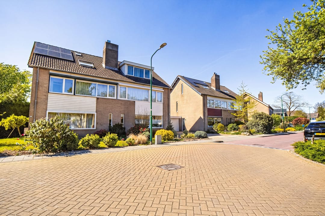 Photo 52 of Dissel 10