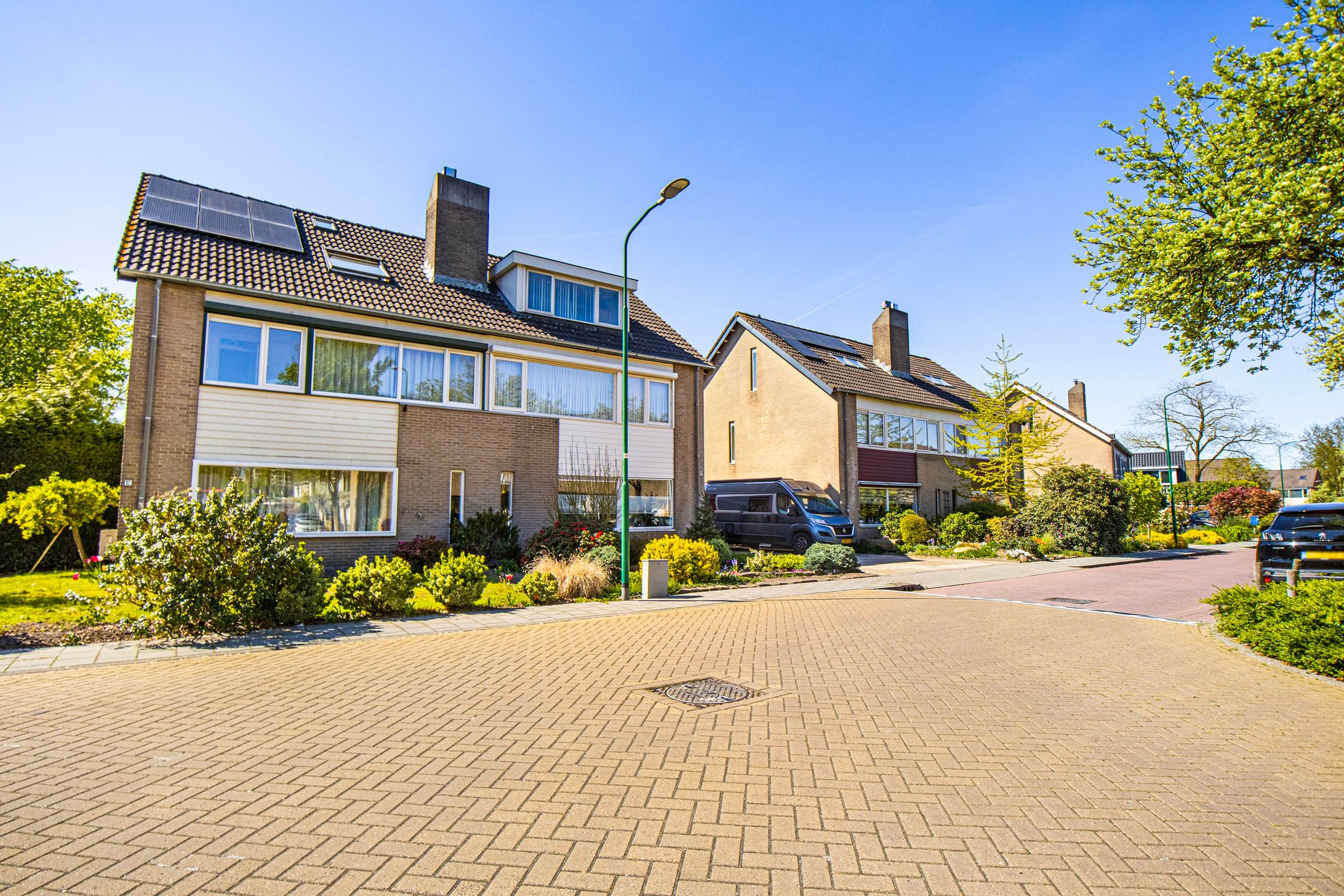 Photo 51 of Dissel 10