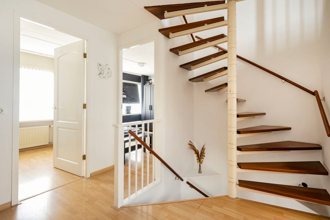 Photo 32 of Dissel 10