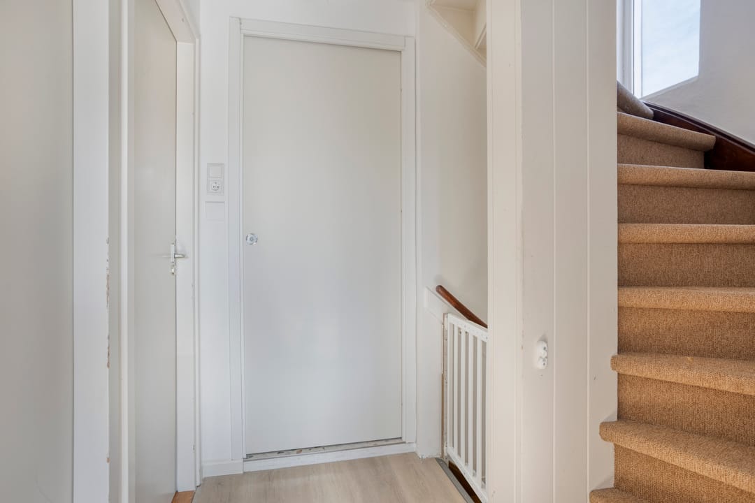 Surprisingly spacious semi-detached house with four bedrooms and west-facing garden — 16