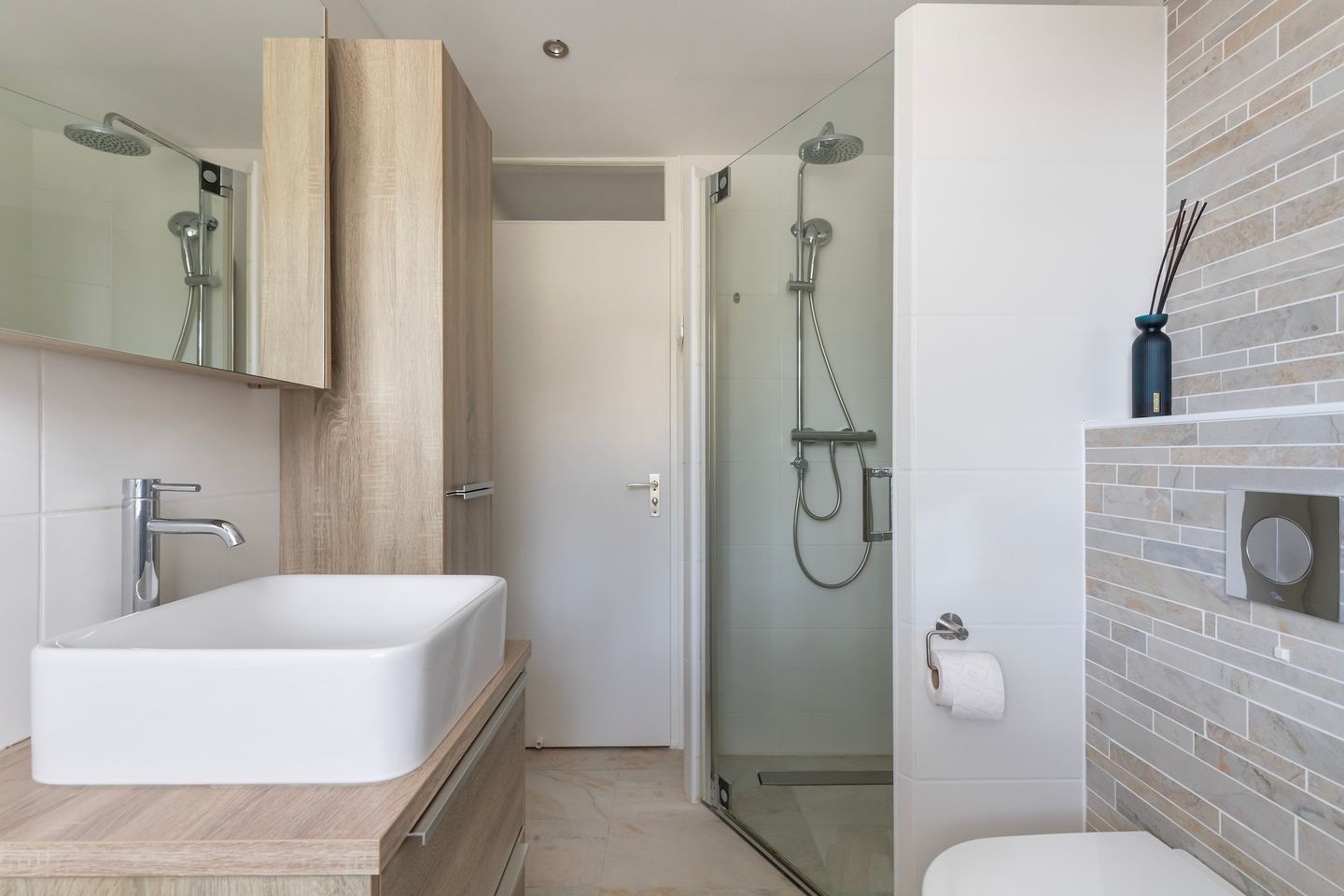 Spacious Corner Home with Garage and Energy Label A in Wezep — 29
