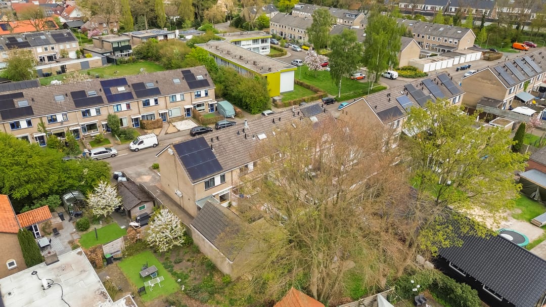 Spacious Corner Home with Garage and Energy Label A in Wezep — 43