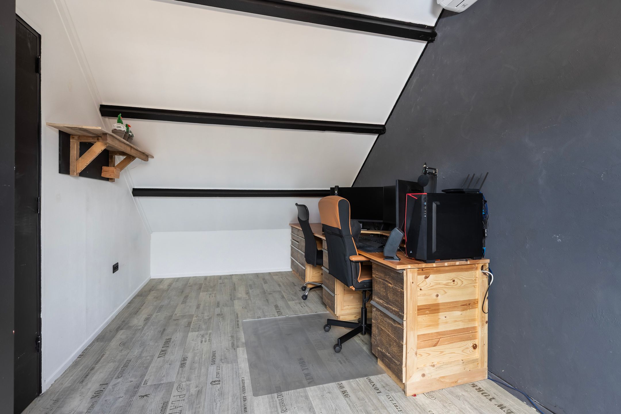 Spacious Corner Home with Garage and Energy Label A in Wezep — 33