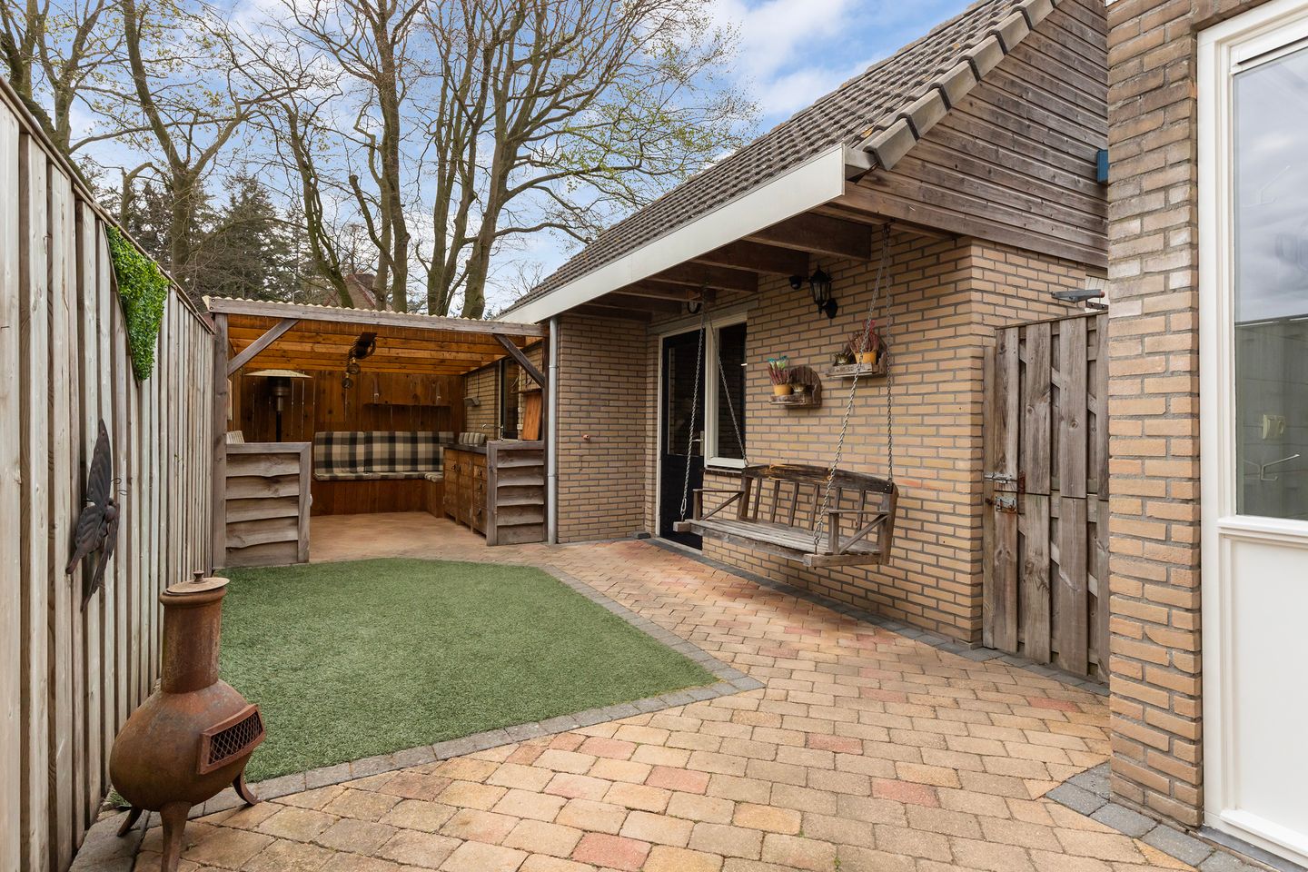 Spacious Corner Home with Garage and Energy Label A in Wezep — 35
