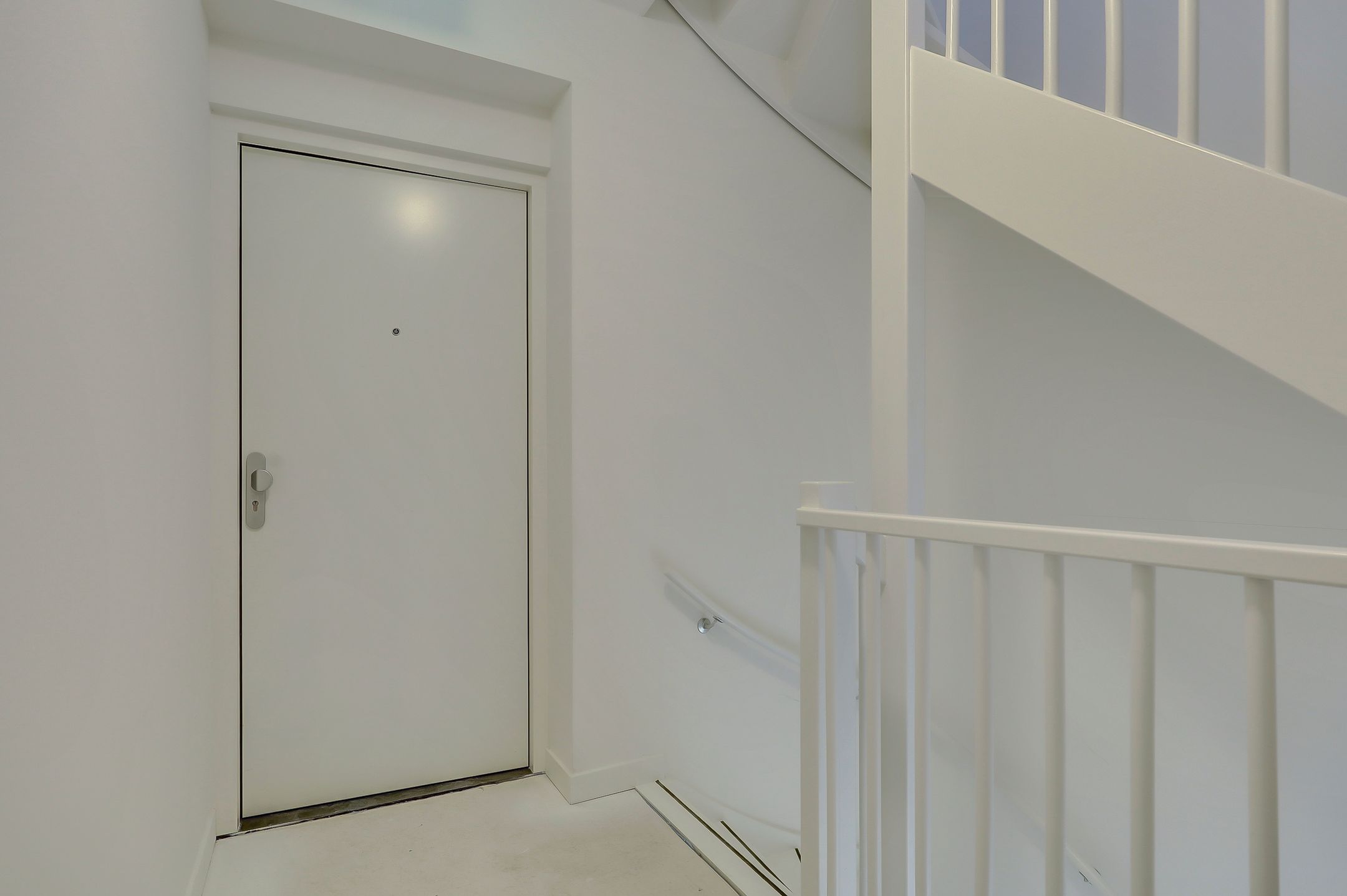 Photo 9 of Lange Vorststraat 89-A