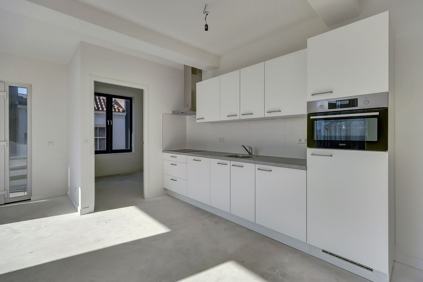 Photo 14 of Lange Vorststraat 89-A