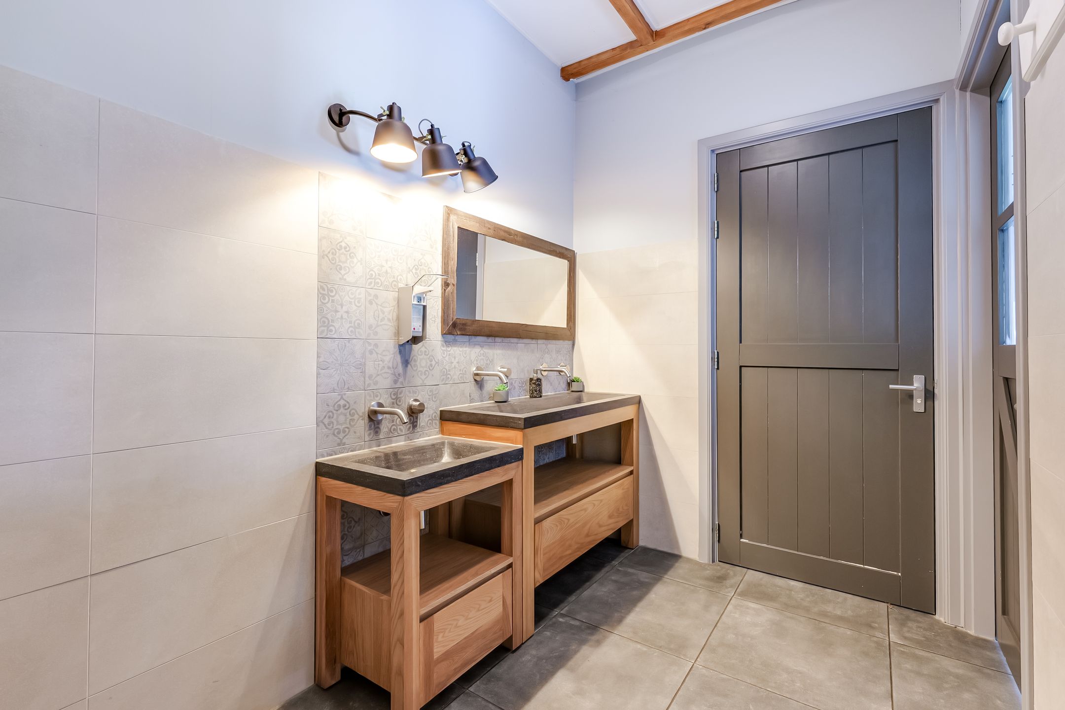 Photo 120 of Dorpsweg 182