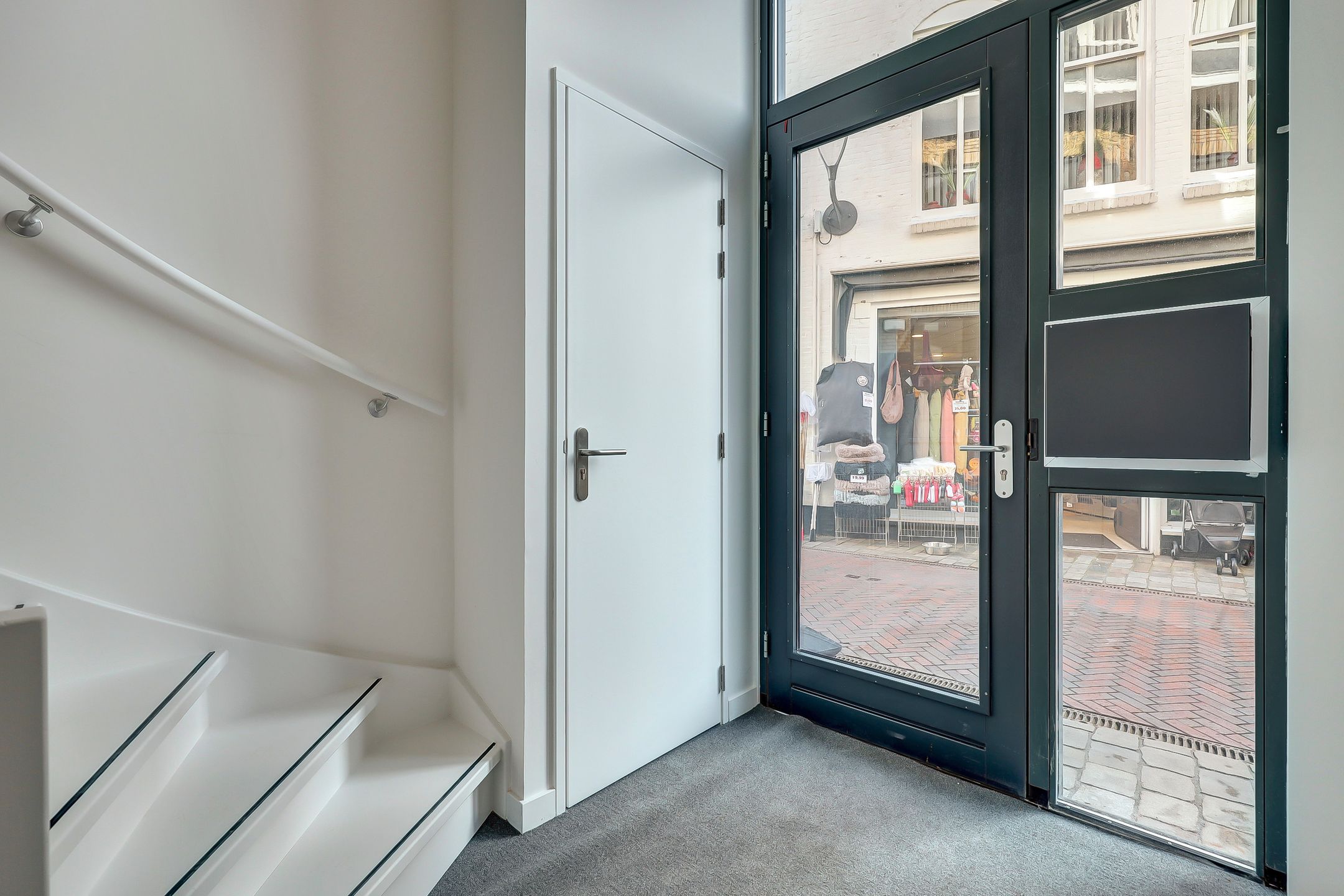 Photo 6 of Lange Vorststraat 89-A