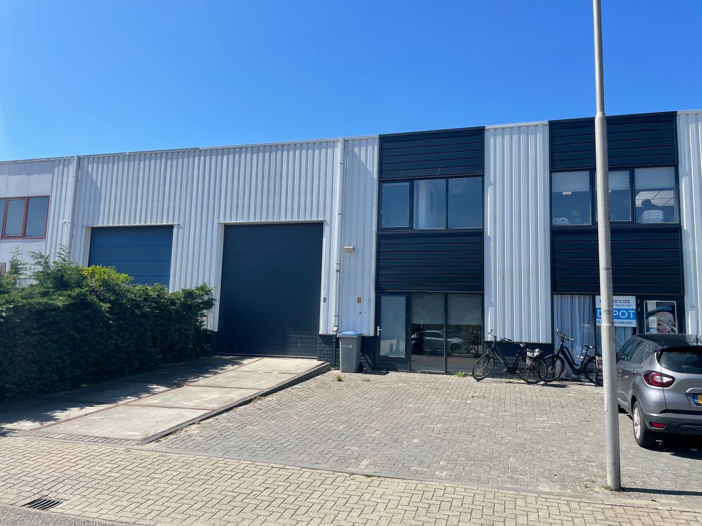 Bekijk foto 2 van Transportstraat 13