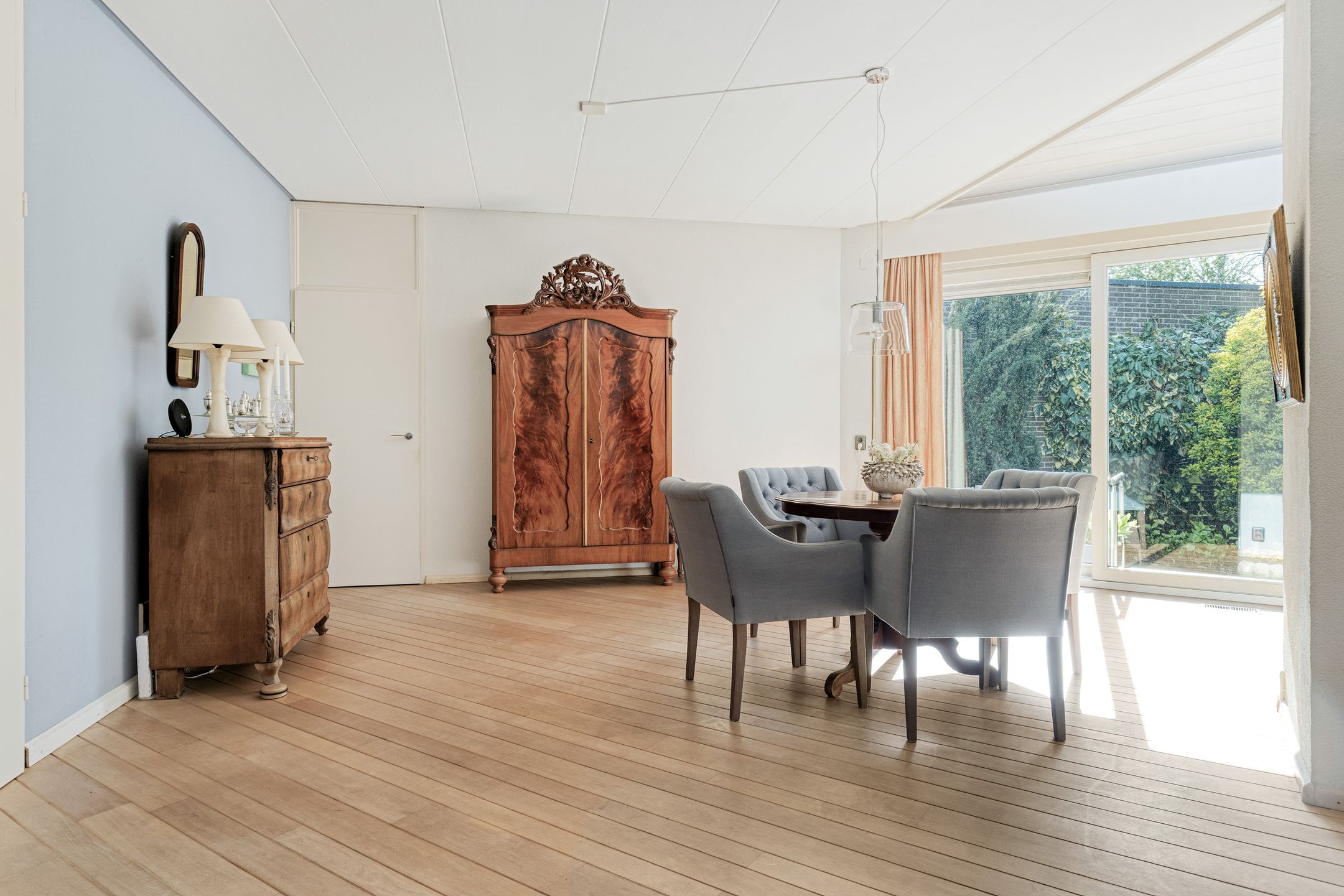Spacious Bungalow with Deep Backyard Adjacent to Park in Harmelen — 12