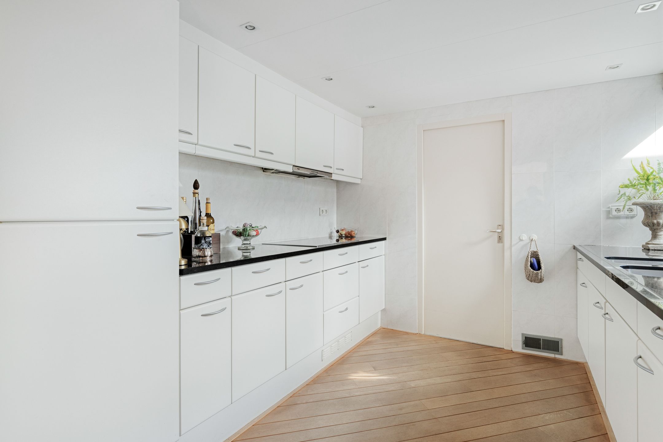 Spacious Bungalow with Deep Backyard Adjacent to Park in Harmelen — 18