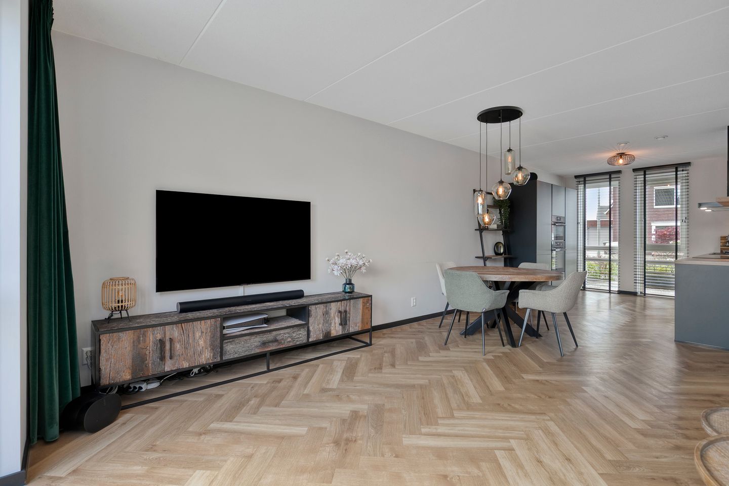 Foto 5 van Bankirai 31