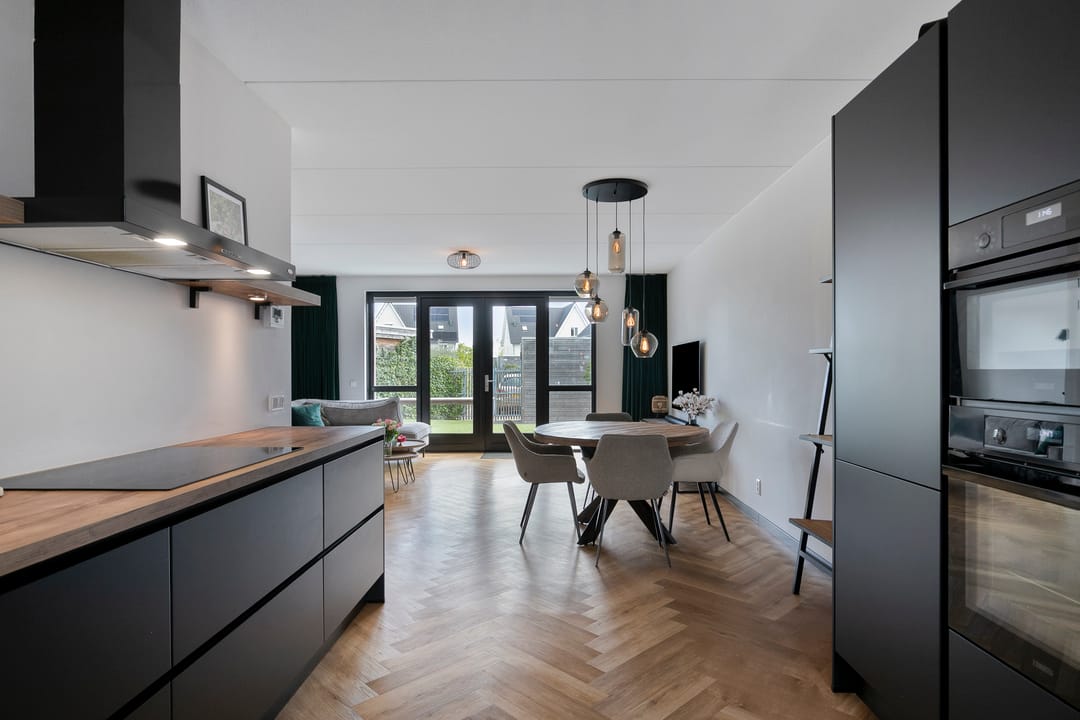 Foto 11 van Bankirai 31