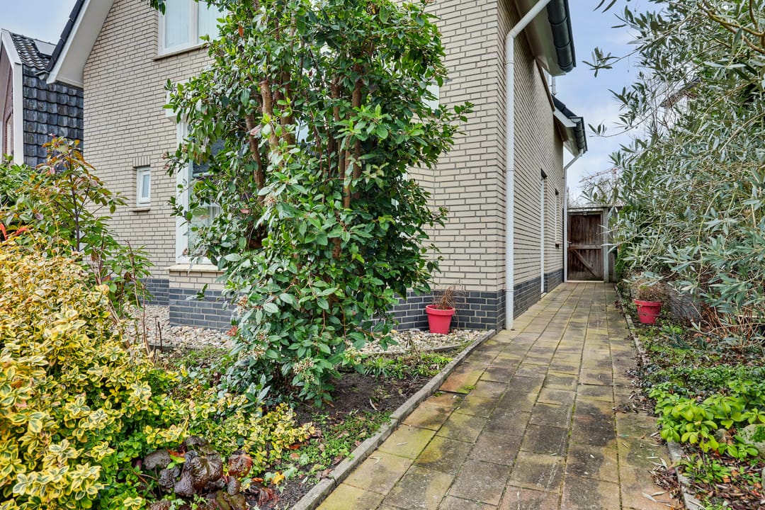 Photo 32 of Dr.Ariënsstraat 16