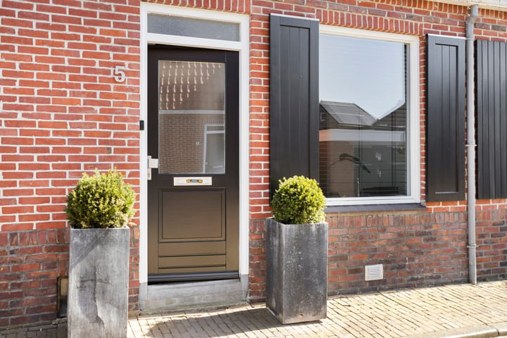 Photo 2 of Eikstraat 5