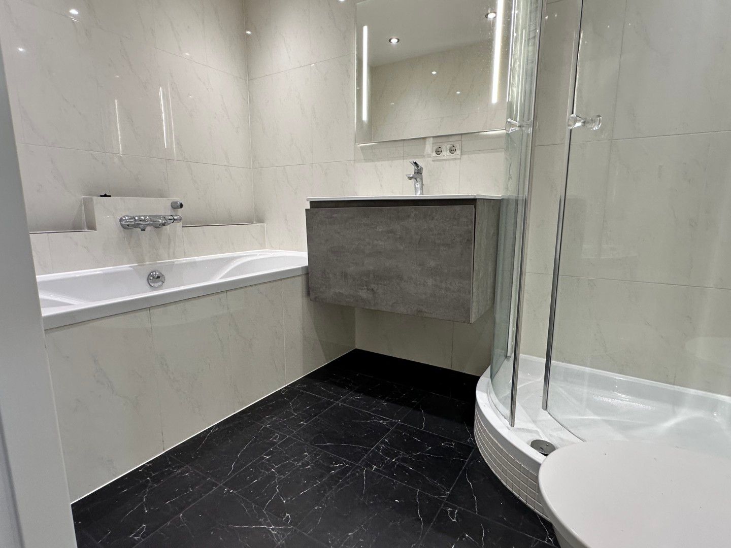 Foto 15 van Bruninckxdal 49