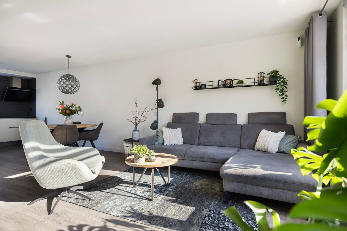 Photo 14 of Spinozastraat 9