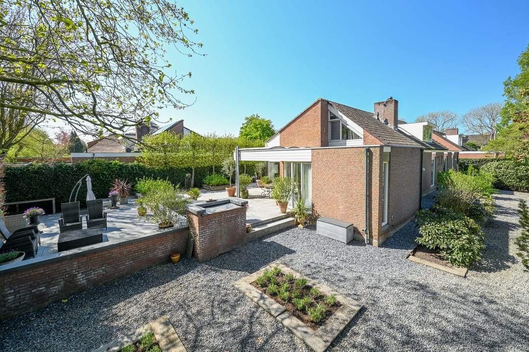 Photo 43 of Dokter Mees ten Oeverlaan 28