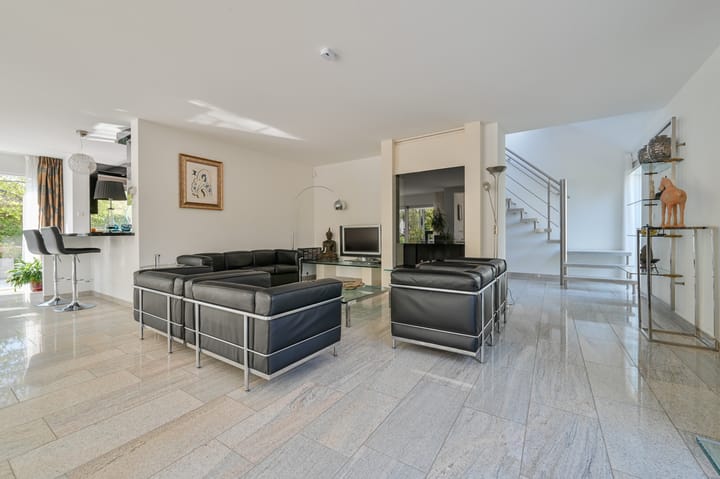 Photo 4 of Dokter Mees ten Oeverlaan 28