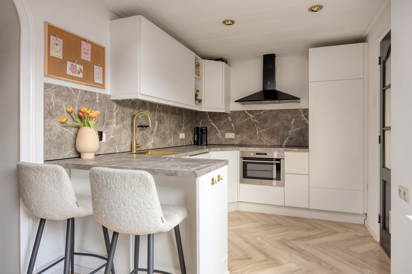 Foto 10 van Parallelweg 56