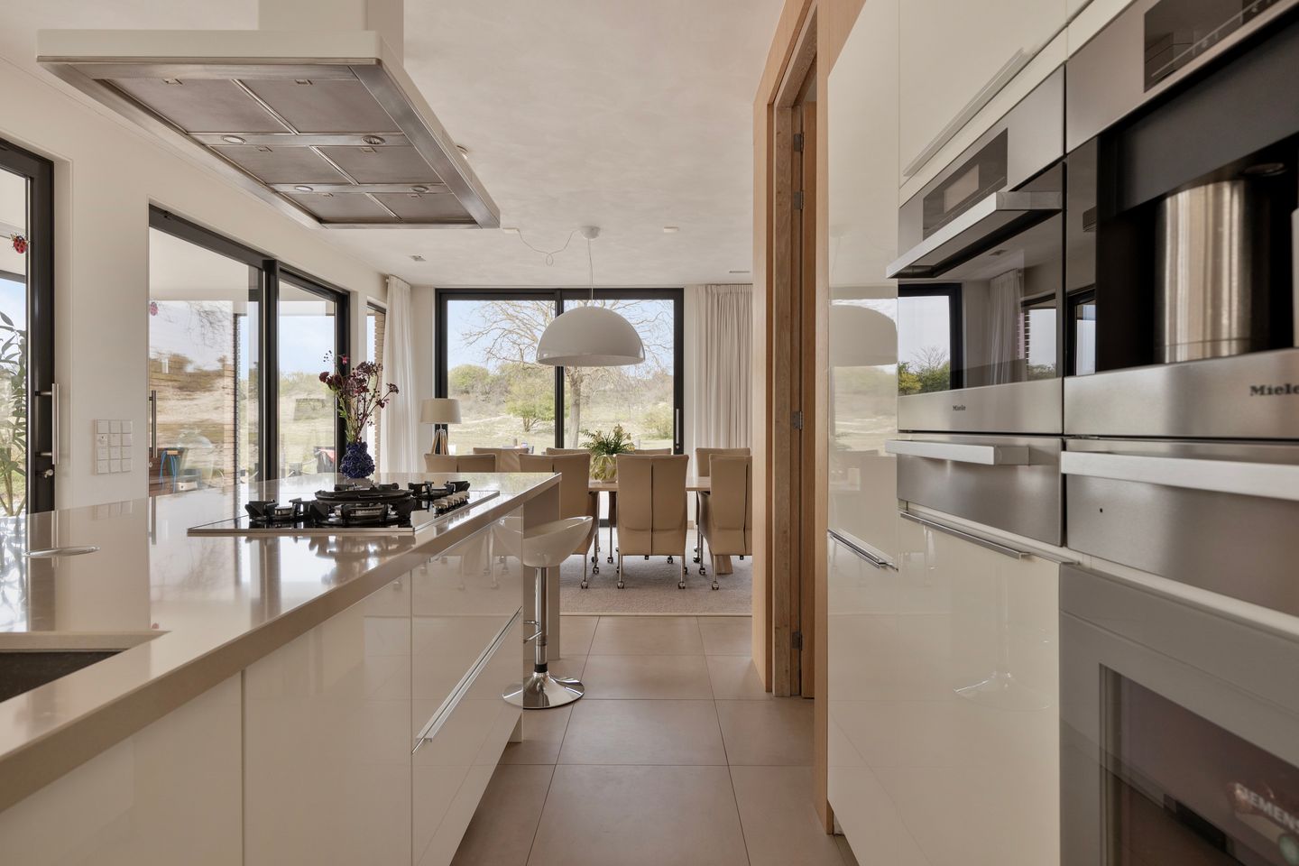 Photo 10 of Duinweg 7