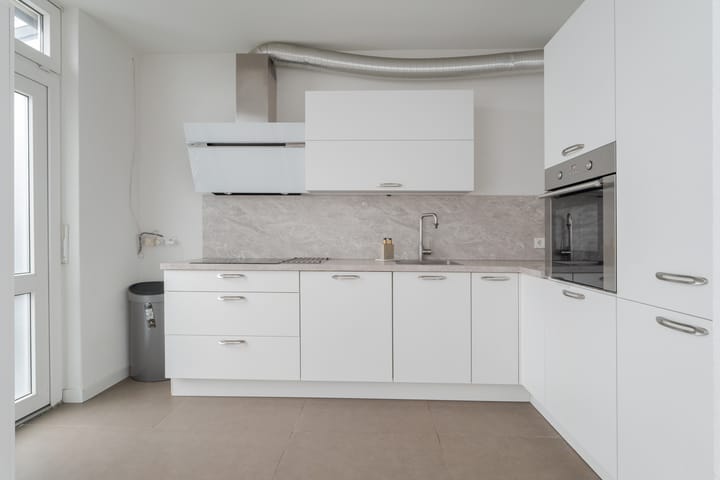 Tussenwoning te koop: Aalststraat 8, Breda