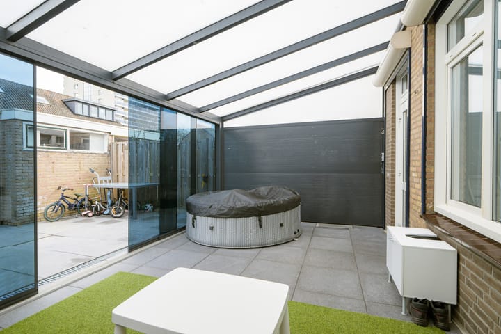 Tussenwoning te koop: Aalststraat 8, Breda