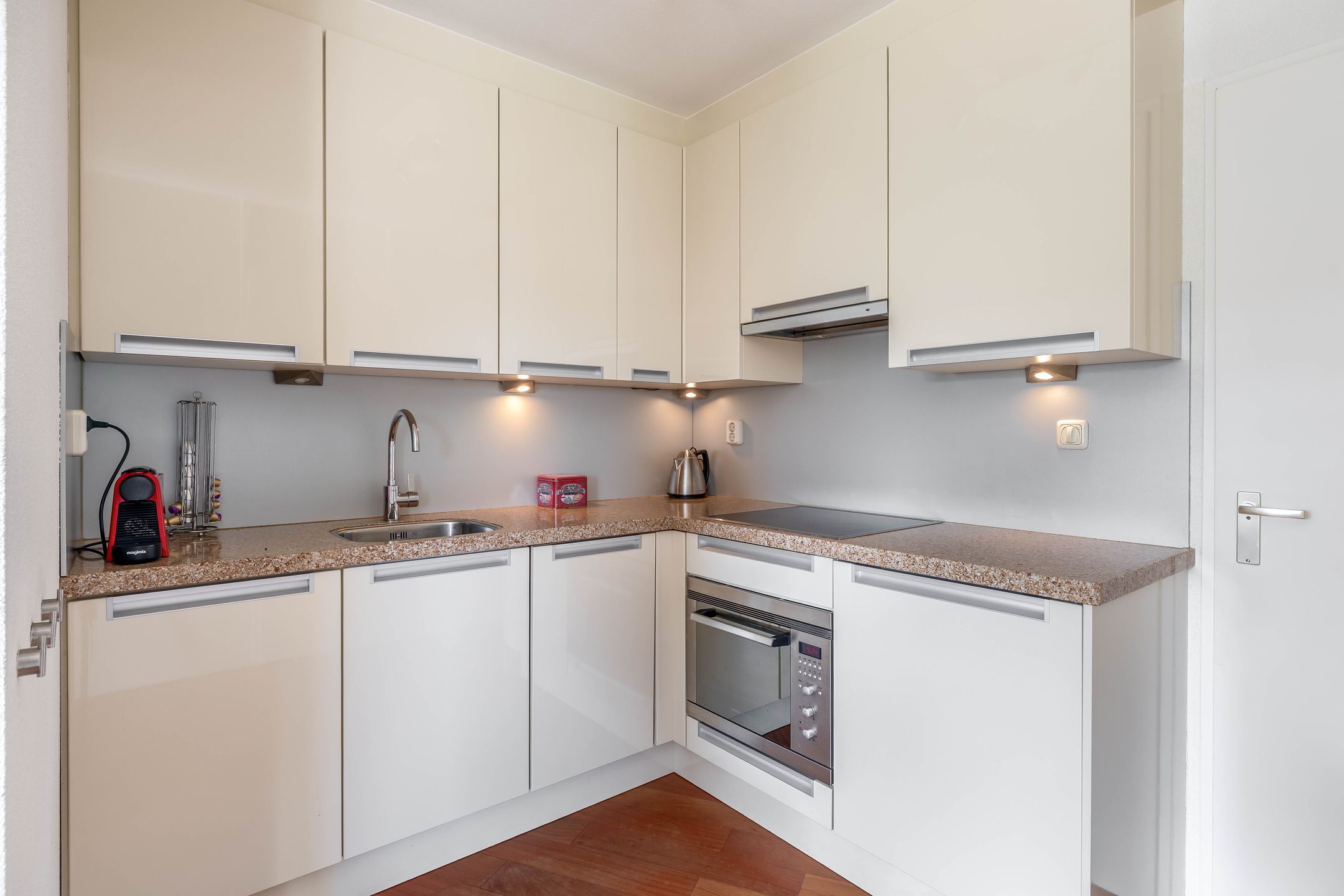 Photo 3 of Sartreweg 30