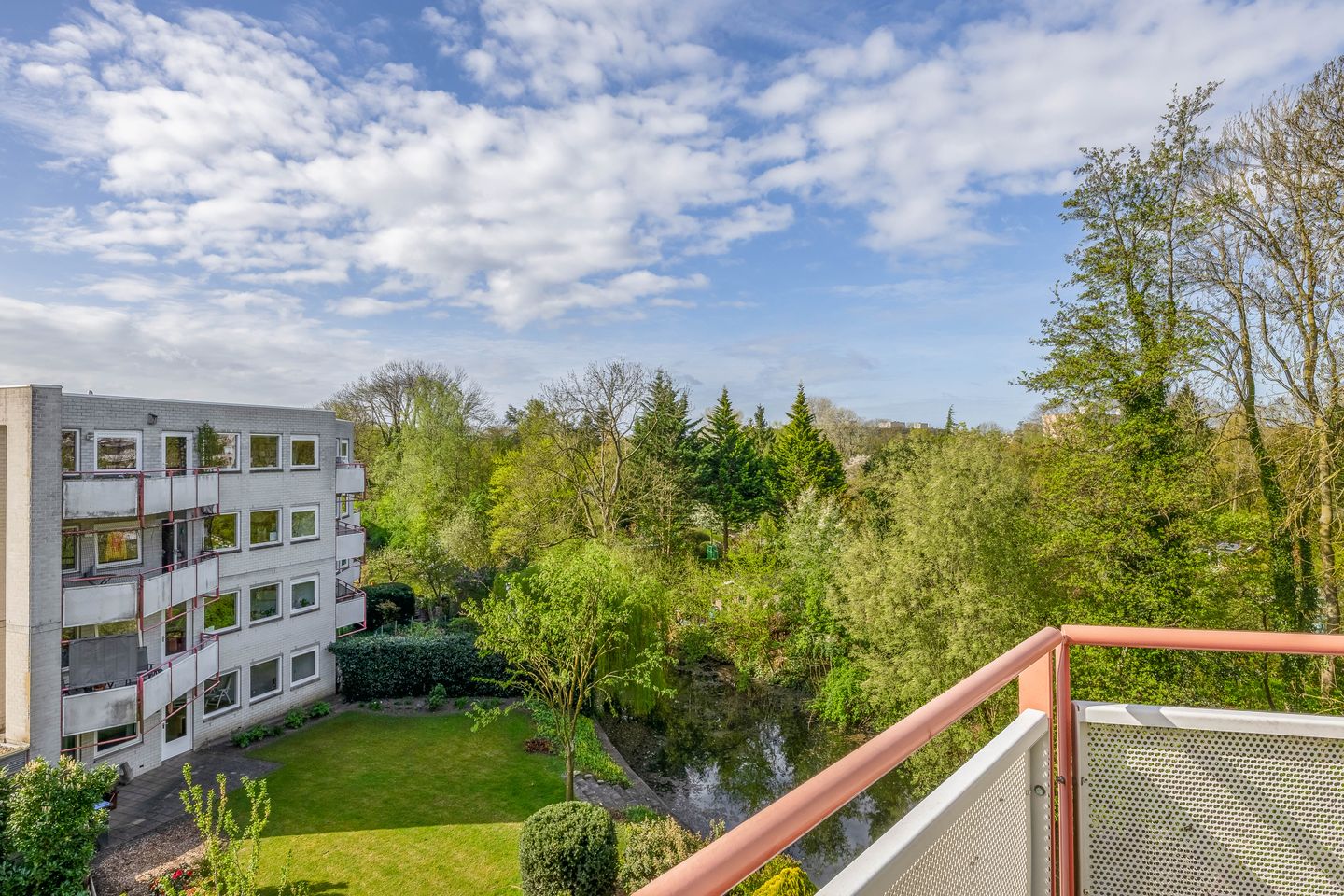 Photo 4 of Sartreweg 30