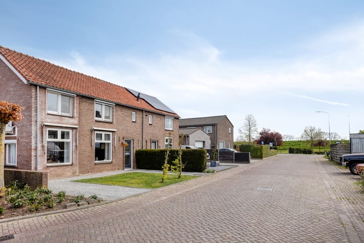 Foto 3 van Julianaweg 4