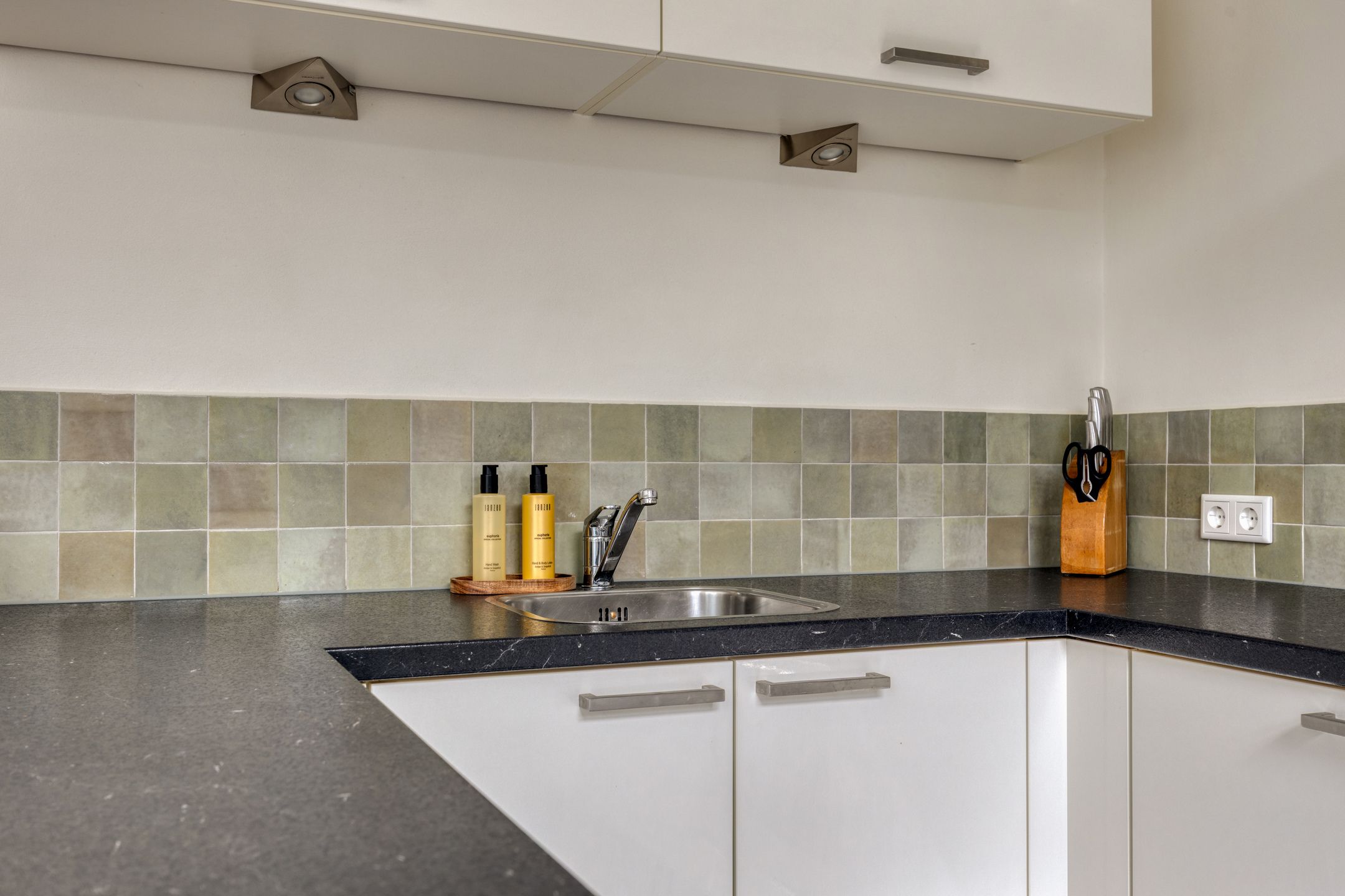 Foto 15 van Middelburglaan 20