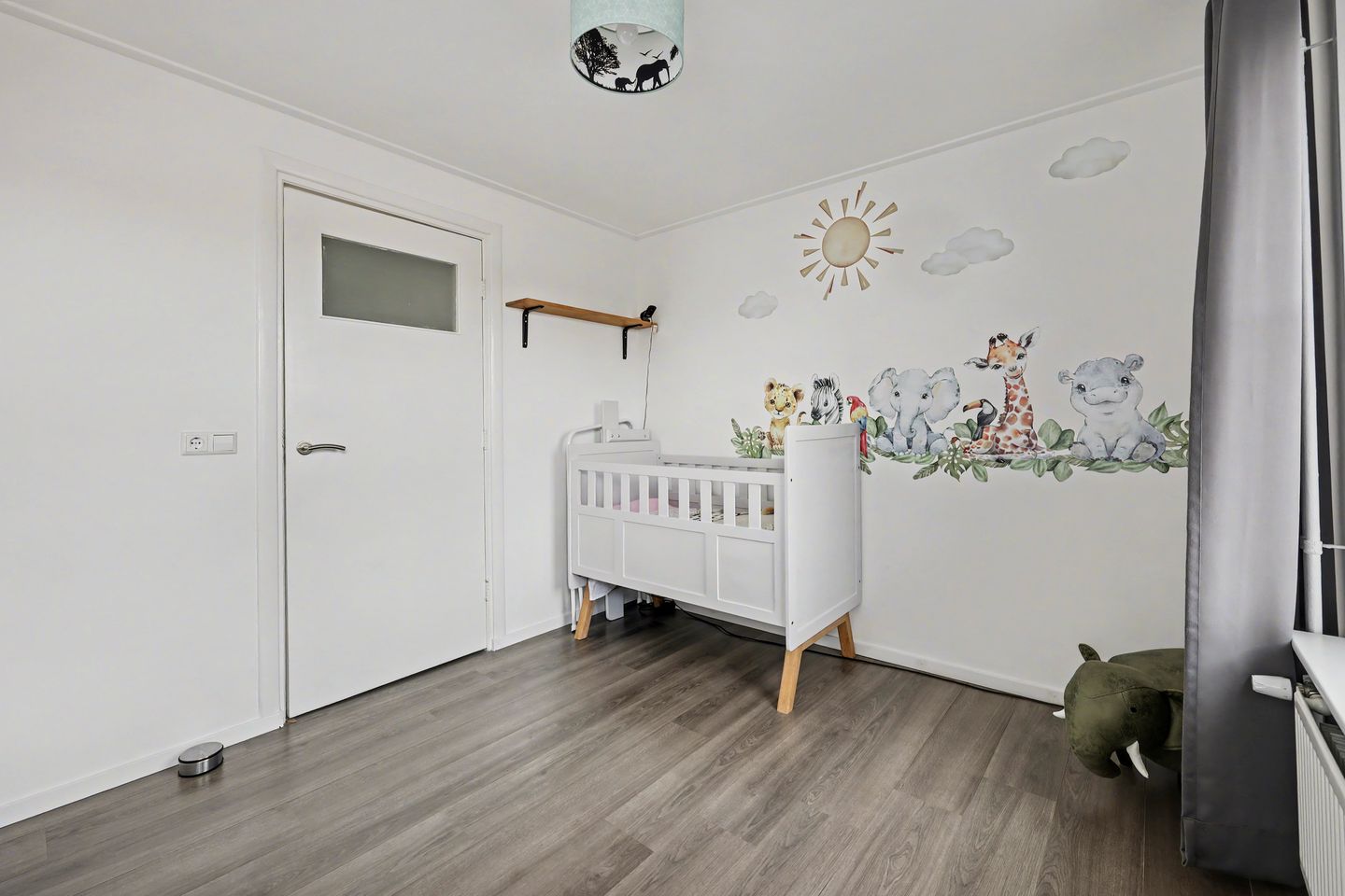 Well-maintained corner home with deep garden and attic conversion in Winterswijk — 25