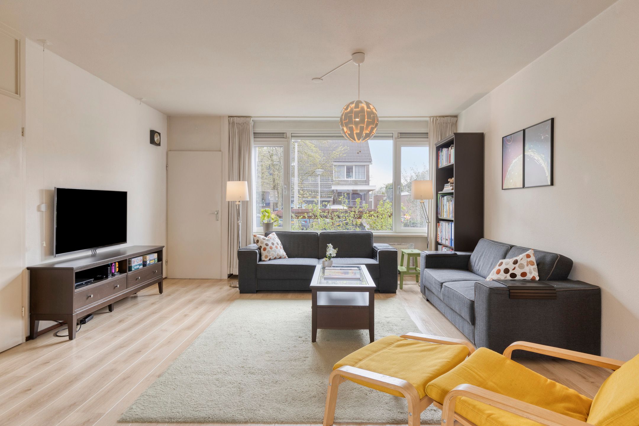 Spacious Family Home in Green Hanevoet Neighborhood of Eindhoven — 12
