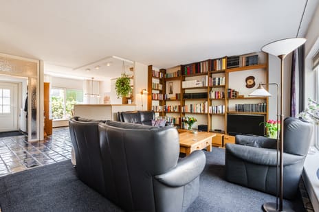 Karveel 54 4 secondary image