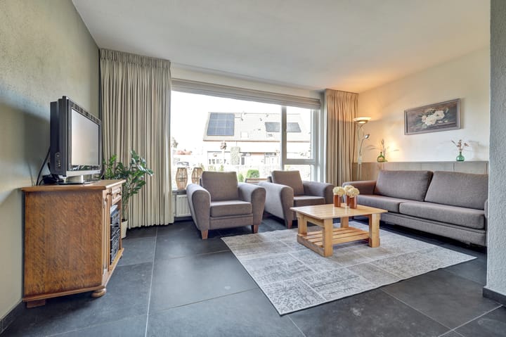 Foto 2 van van der Marckstraat 6