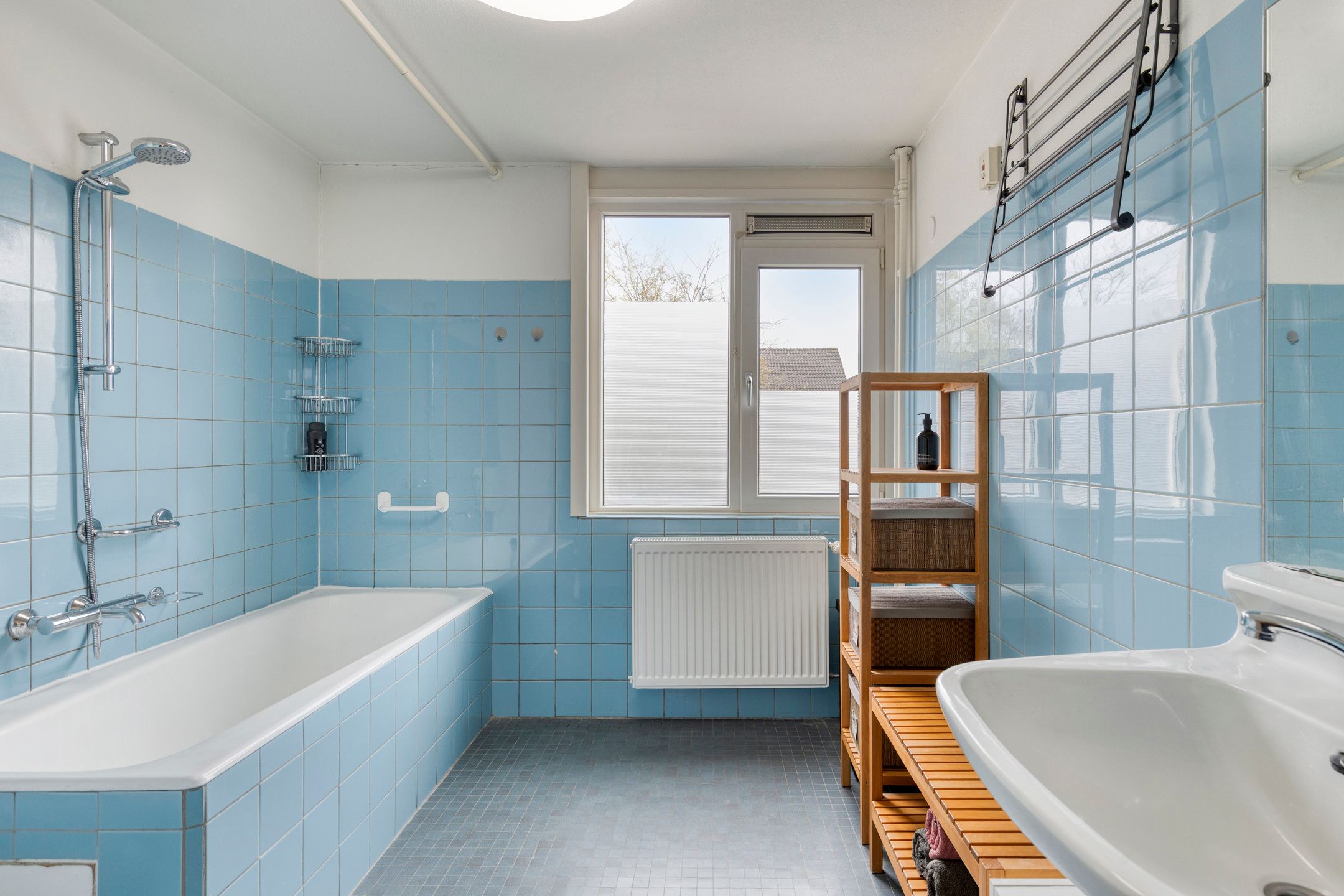Spacious Family Home in Green Hanevoet Neighborhood of Eindhoven — 21