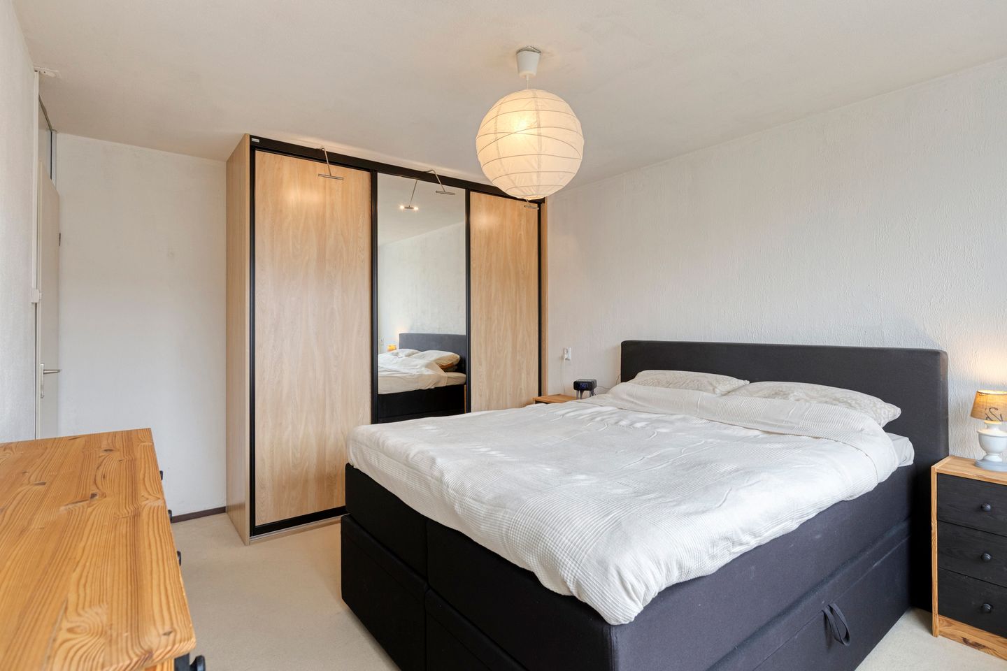 Spacious Family Home in Green Hanevoet Neighborhood of Eindhoven — 20