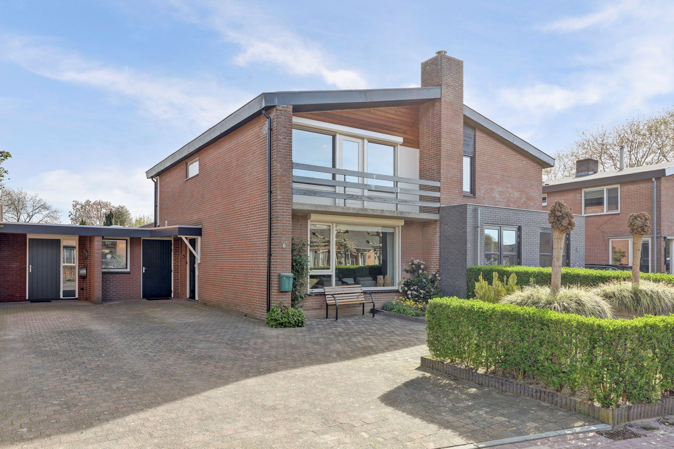 Foto 9 van van der Marckstraat 6